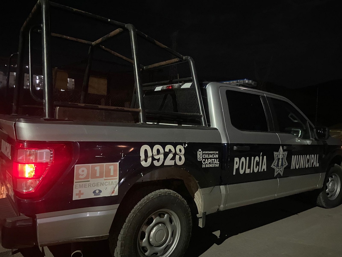 Con una bebé a bordo y a punta de pistola, le despojan a mujer su auto, en Culiacán
