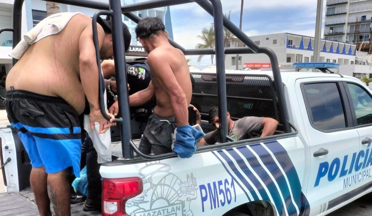 Cuatro detenidos por consumir sustancias prohibidas en la vía pública en Mazatlán