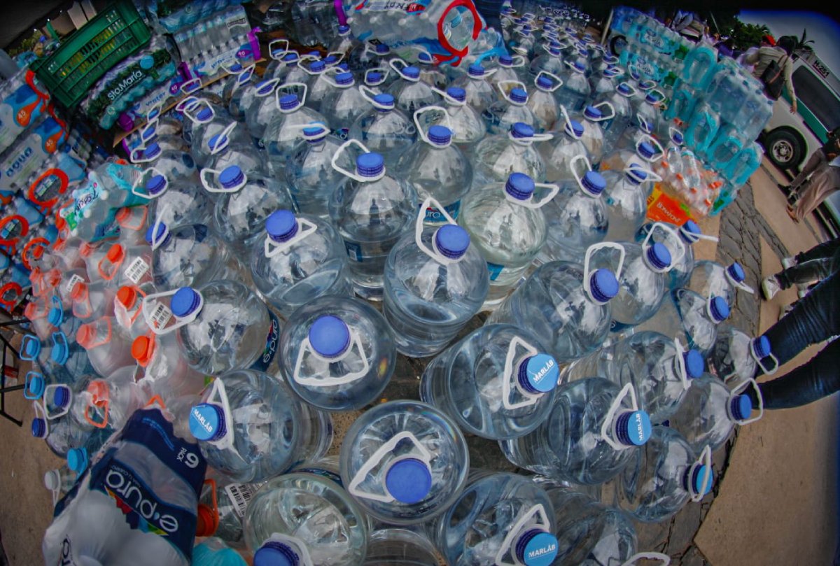 Convoca DIF Ahome a la sociedad a donar agua embotellada para saciar la sed en comunidades