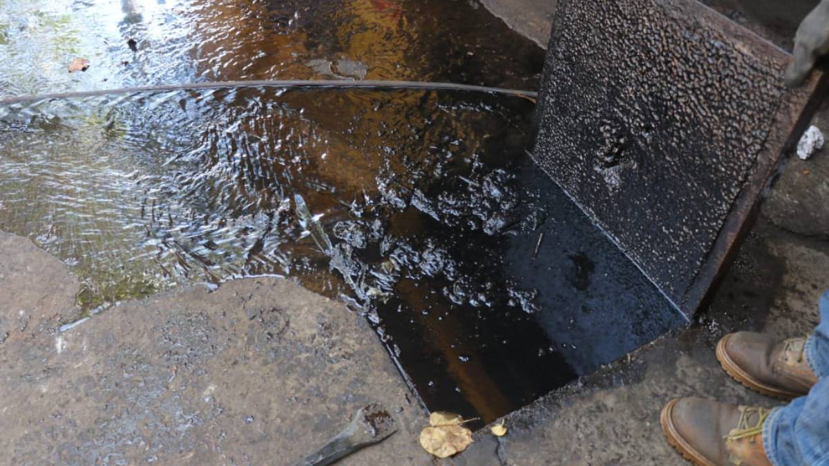 Tras las lluvias, afloran los “vicios” en el mal uso del drenaje en Mazatlán