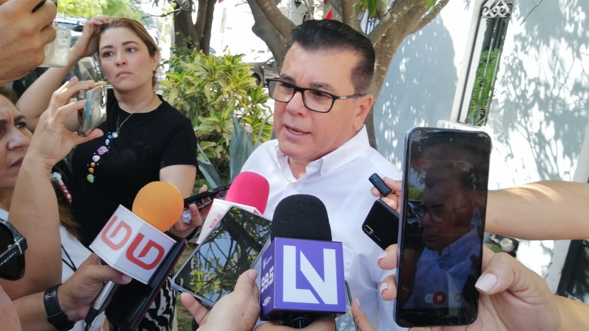 Reporta alcalde de Mazatlán agresión de sujetos en una casa amiga en Prados del Sol durante elecciones