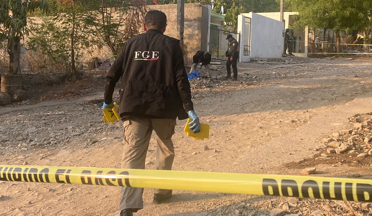 Traía un maletín en sus brazos: Ejecutan a balazos a joven en la Renato Vega Amador de Culiacán
