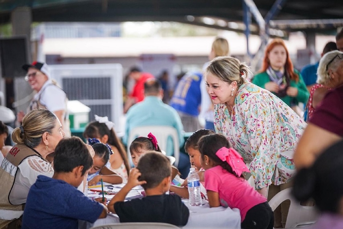 Familias del ejido Leopoldo Sánchez Celis aprovechan las brigadas del Binestar del Sistema DIF Sinaloa