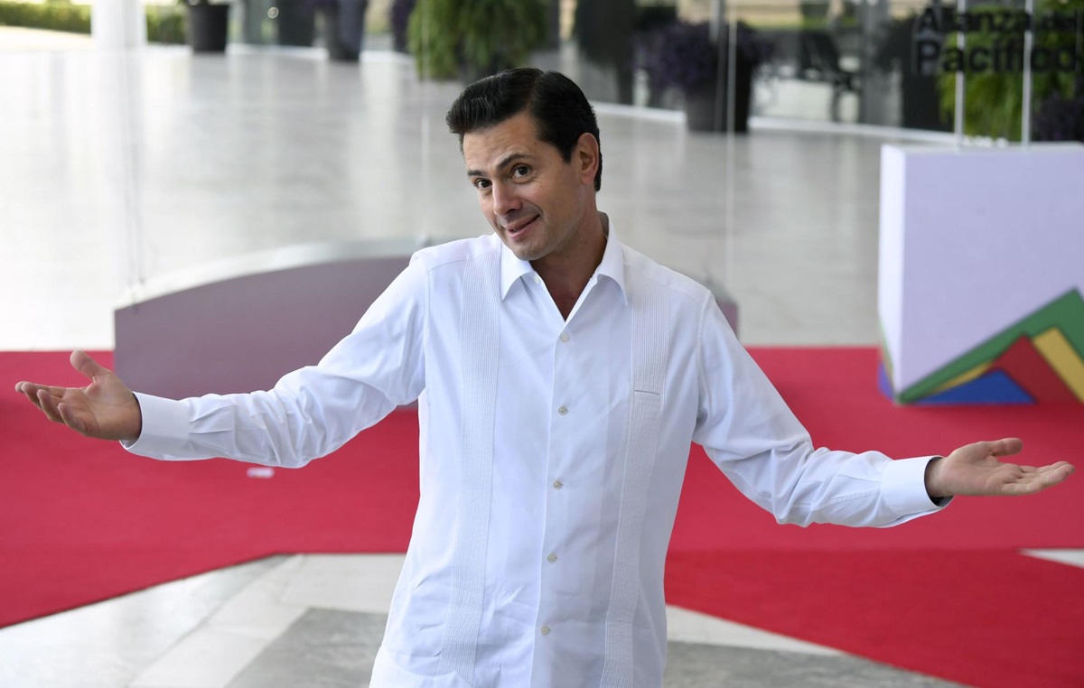 Fotos: Peña Nieto es captado de ‘shopping’ en Madrid… muy ‘quitado de la pena’