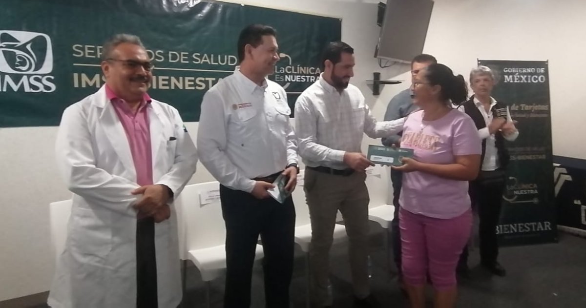 Se entregan 17 tarjetas del IMSS-Bienestar a unidades de salud de Mazatlán