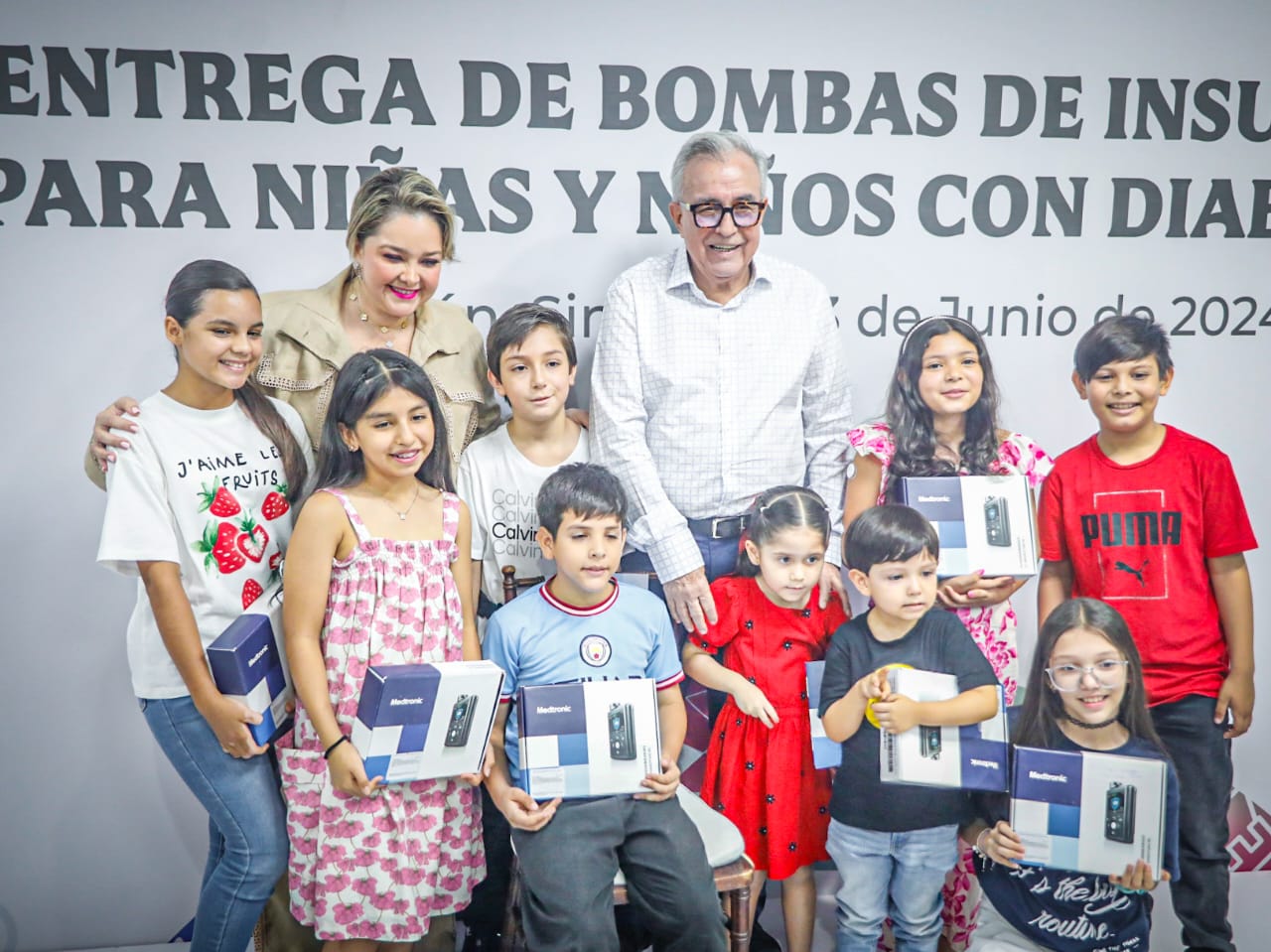Gobierno de Sinaloa entrega apoyos a niñas, niños y adolescentes diagnosticados con diabetes