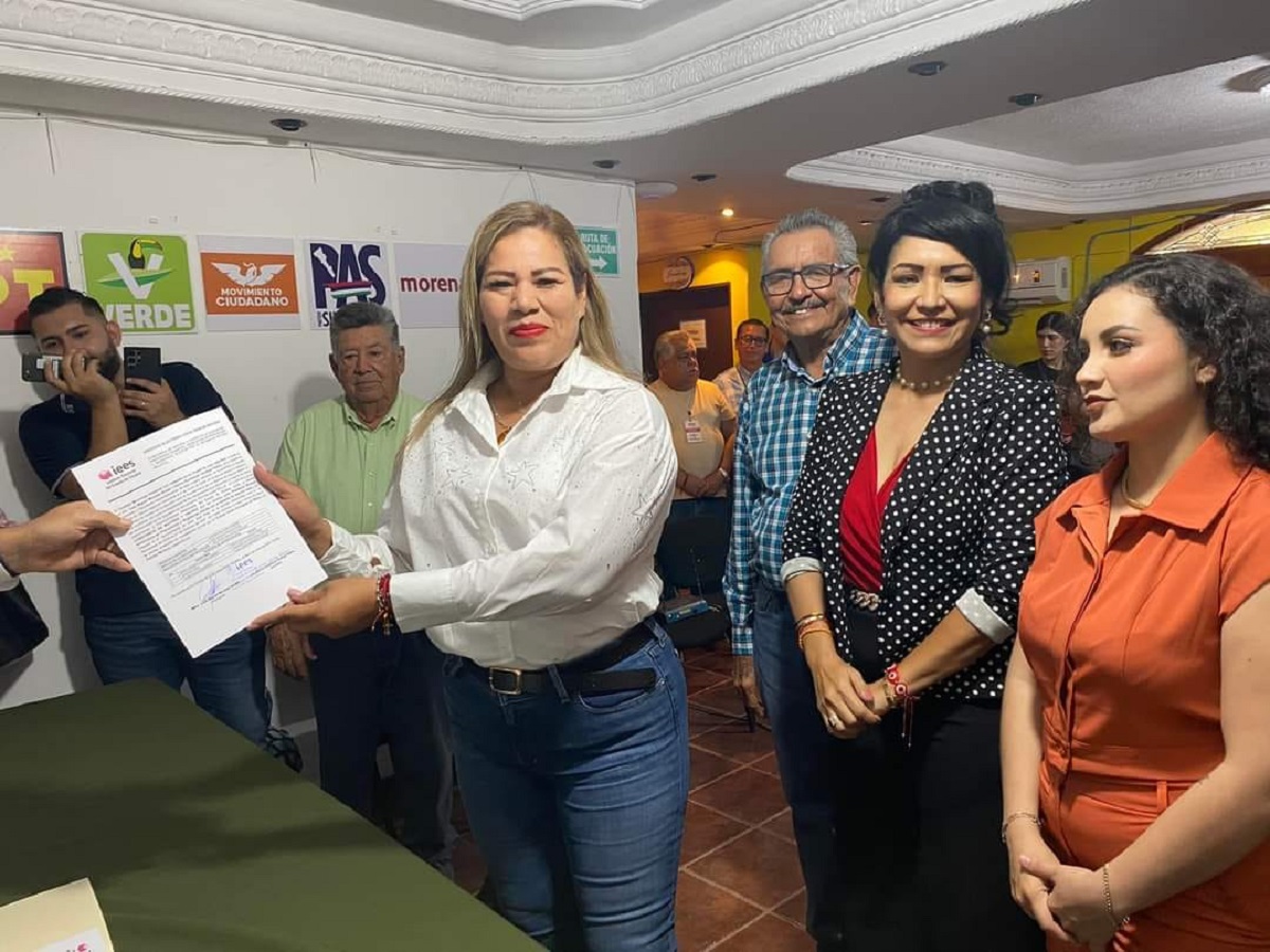 ¡Eva Llanes hace historia! Es la primera alcaldesa electa del recién constituido municipio de Juan José Ríos
