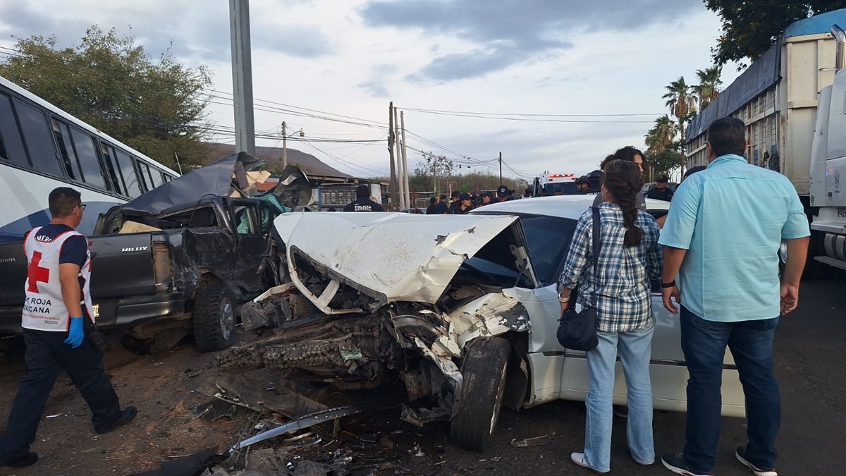Solo tres lesionados del camionazo requirieron hospitalización; dos serán operados: Secretario de Salud