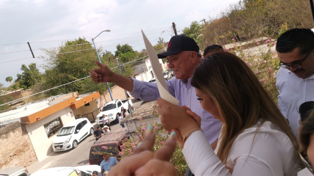 Gildardo Leyva recibe constancia de mayoría y es reelecto como presidente del municipio del El Fuerte