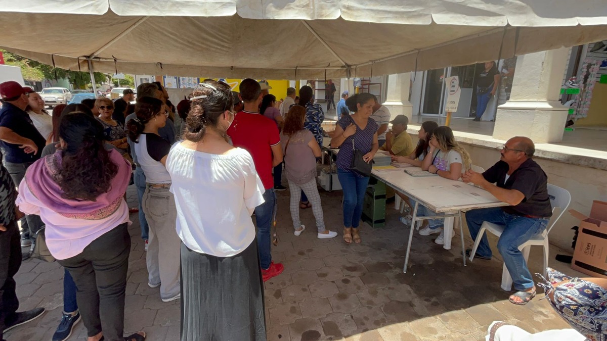 Hasta dos horas de espera en casilla especial del municipio de Sinaloa