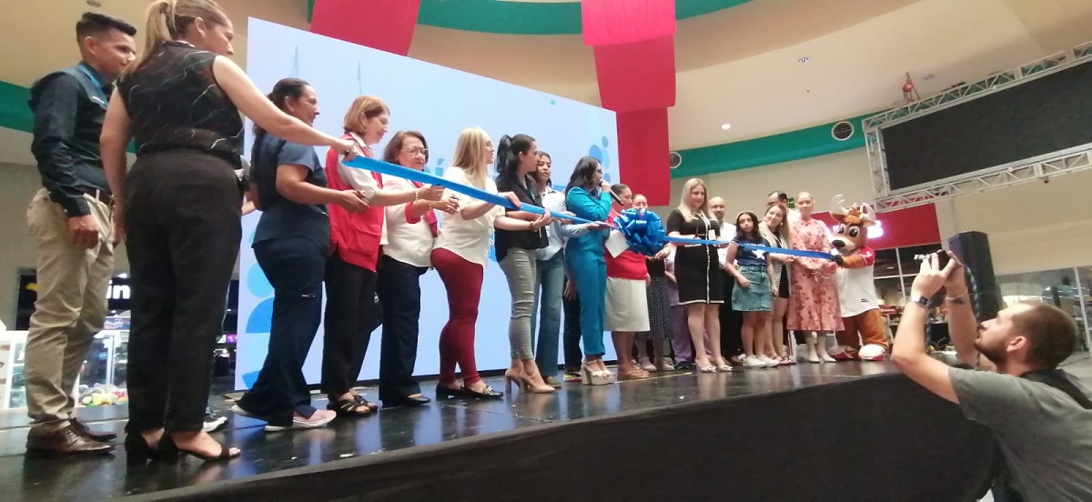 En la Plaza Acaya se llevó a cabo la inauguración la Feria de la Salud realizado por TVP Mazatlán