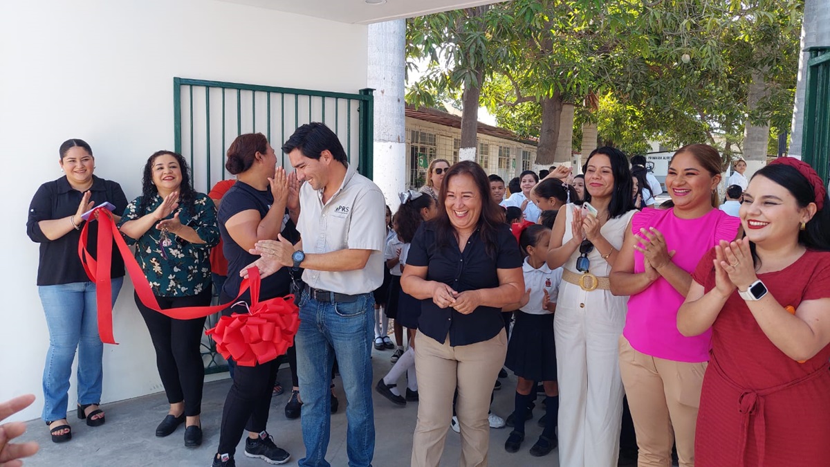 Después de 50 años la escuela Primaria Alfredo V. Bonfil remodela su fachada en Los Mochis
