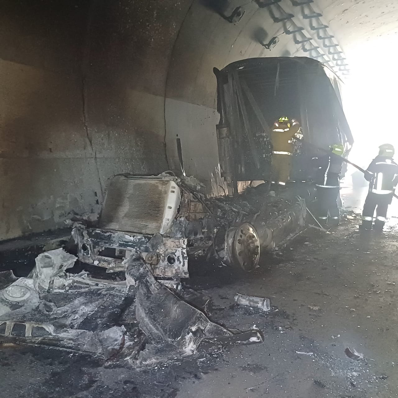 Se registra fuerte accidente en la carretera Mazatlán-Durango; se mantiene cerrada la circulación