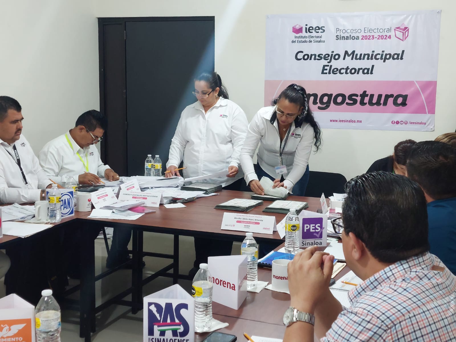 Ya van más de 25 horas y falta para que se concluya el cómputo municipal electoral en Angostura