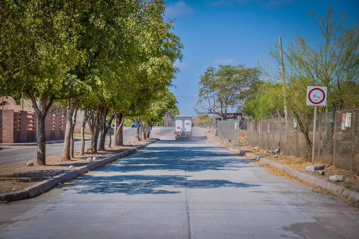 Culminan trabajos de sustitución de concreto en el bulevar Juárez en la colonia Las Garzas, en Guamúchil