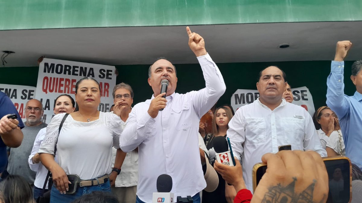 Se niega Memo Romero a perder en Mazatlán y acusa al IEES de cochinos, corruptos y cómplices
