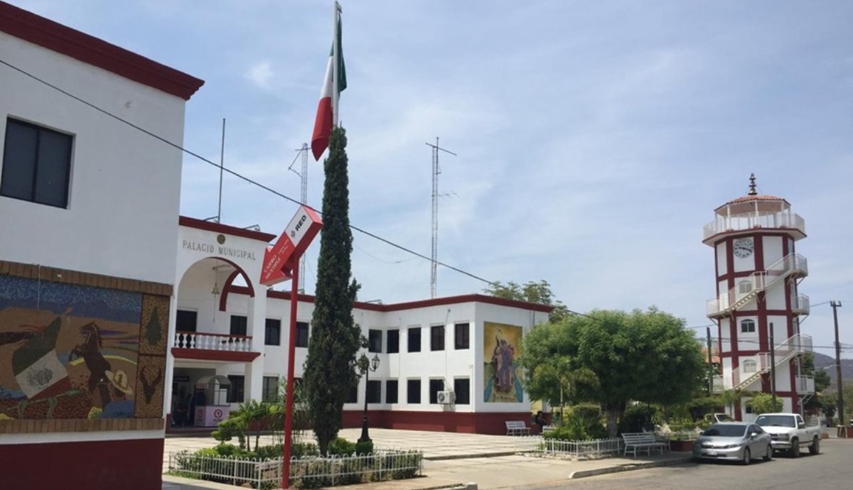 Demanda Amalia Gastélum al cabildo en Choix