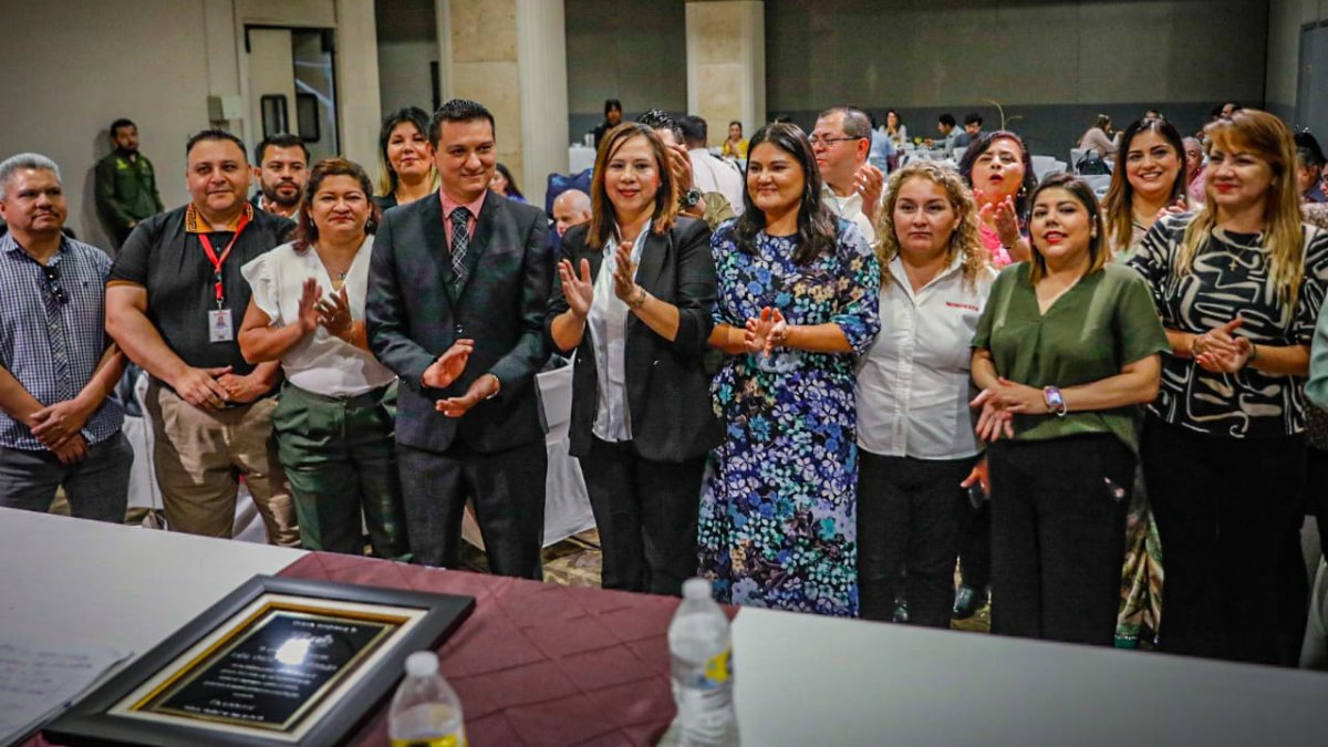 Periodistas integrantes de la 7 de Junio conmemoran Día de la Libertad de Expresión