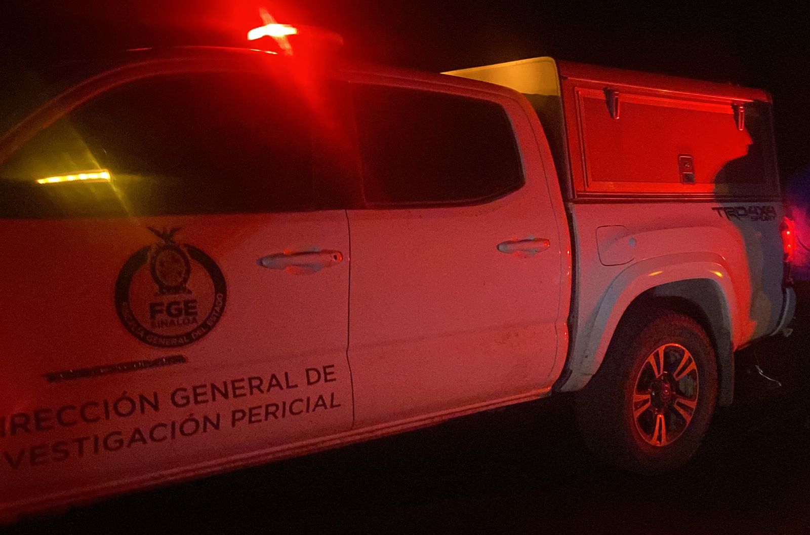 Sin vida localizan a una persona sobre la carretera libre Mazatlán-Culiacán