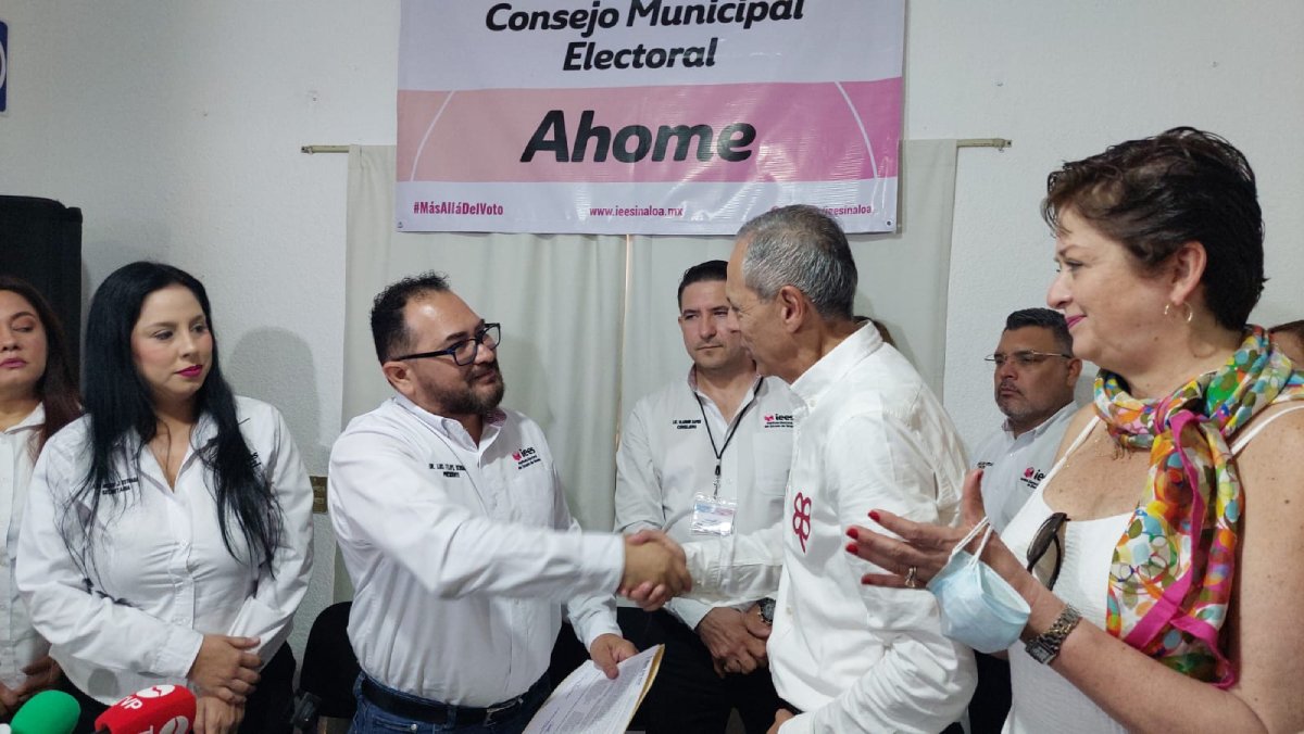 Recibe Gerardo Vargas Landeros su constancia de mayoría como ganador de la contienda en Ahome