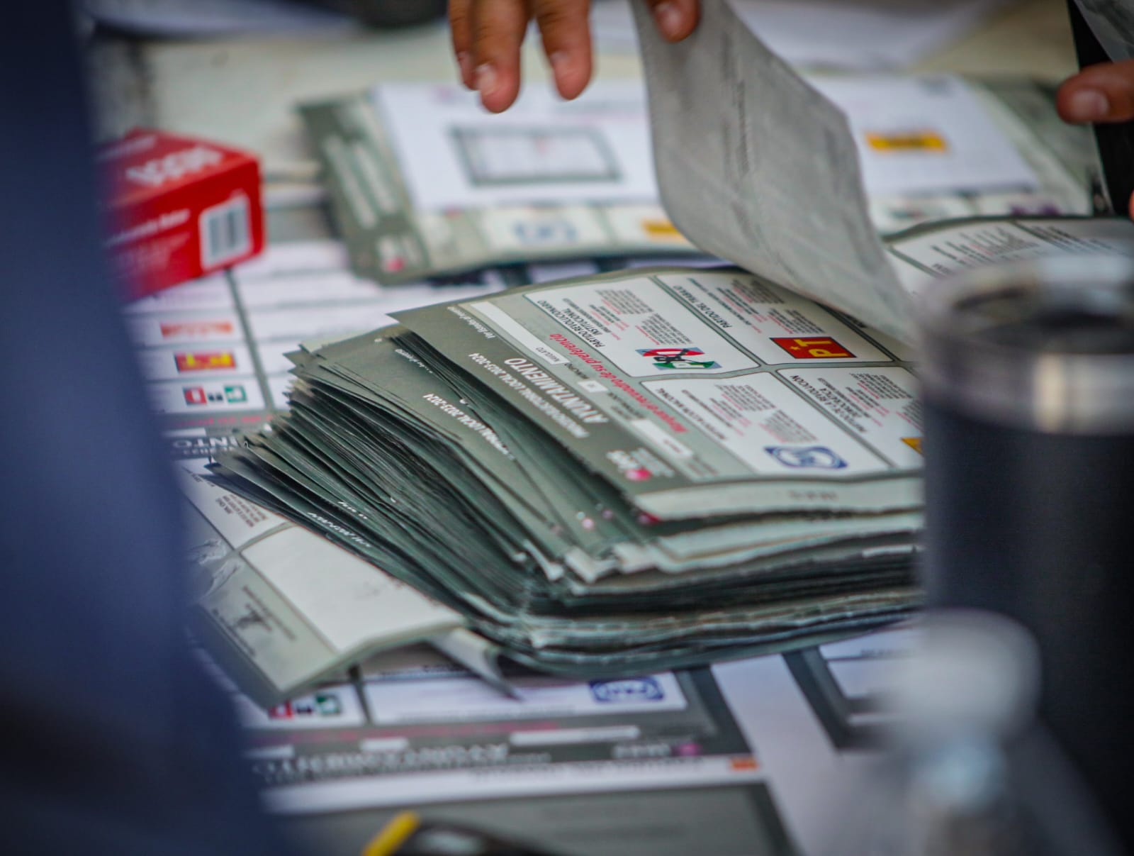 Con ‘pincitas’ inicia reconteo de votos en Navolato; Margoth Urrea y el Dr. Bojórquez se disputan la alcaldía