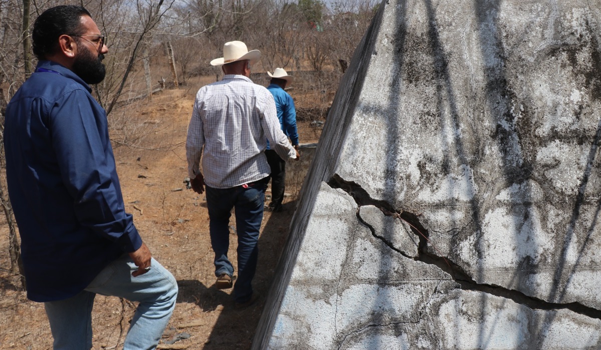 En plena sequía se desperdiciaba agua en El Tecomate de la Noria, en Mazatlán