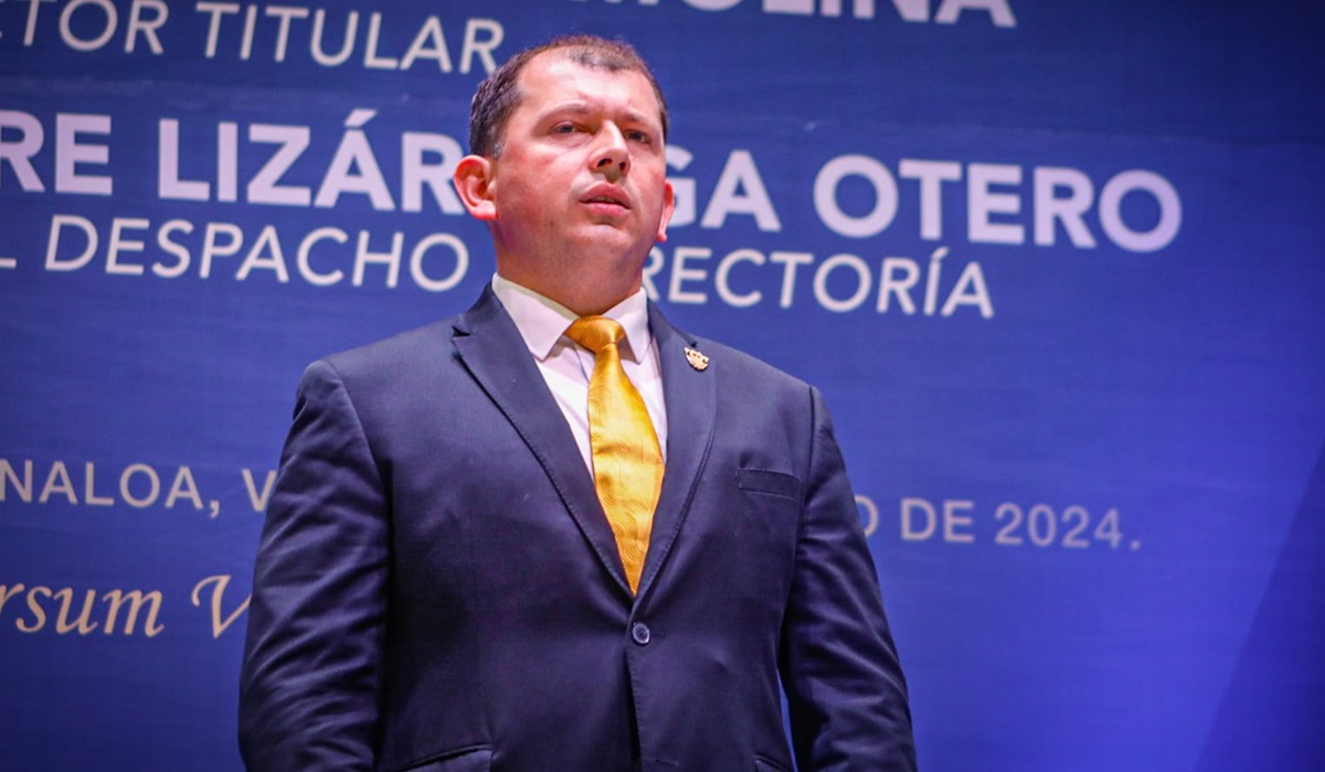 Acompañado de Madueña, Robespierre Lizárraga rinde informe de labores de la UAS