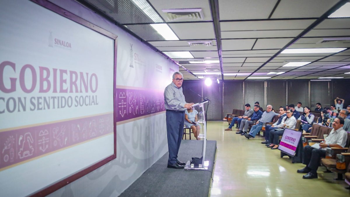 Rocha se reunirá con Sheinbaum cuando tenga la constancia de Presidenta de México