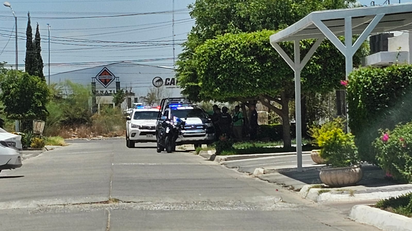 Se electrocuta joven cuando hacía trabajos en una mufa en Los Mochis