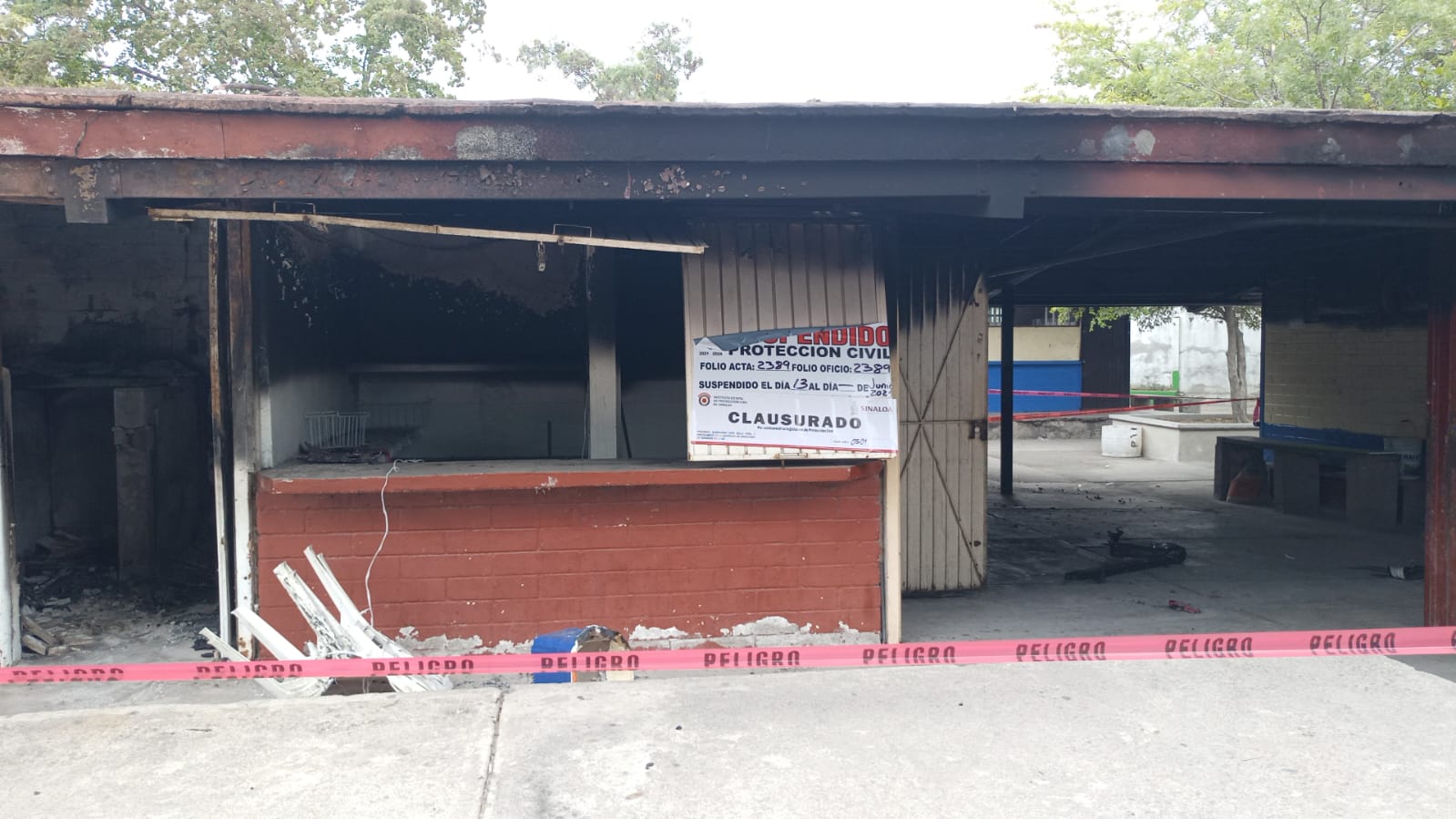 Casi una semana con la escuela quemada y sin respuesta de autoridades en la colonia Urías de Mazatlán