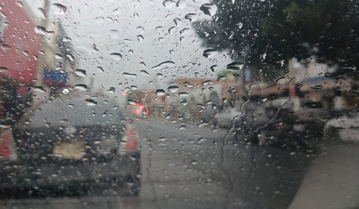 ¡Sacan el paraguas! Lluvia sorprende a guasavenses