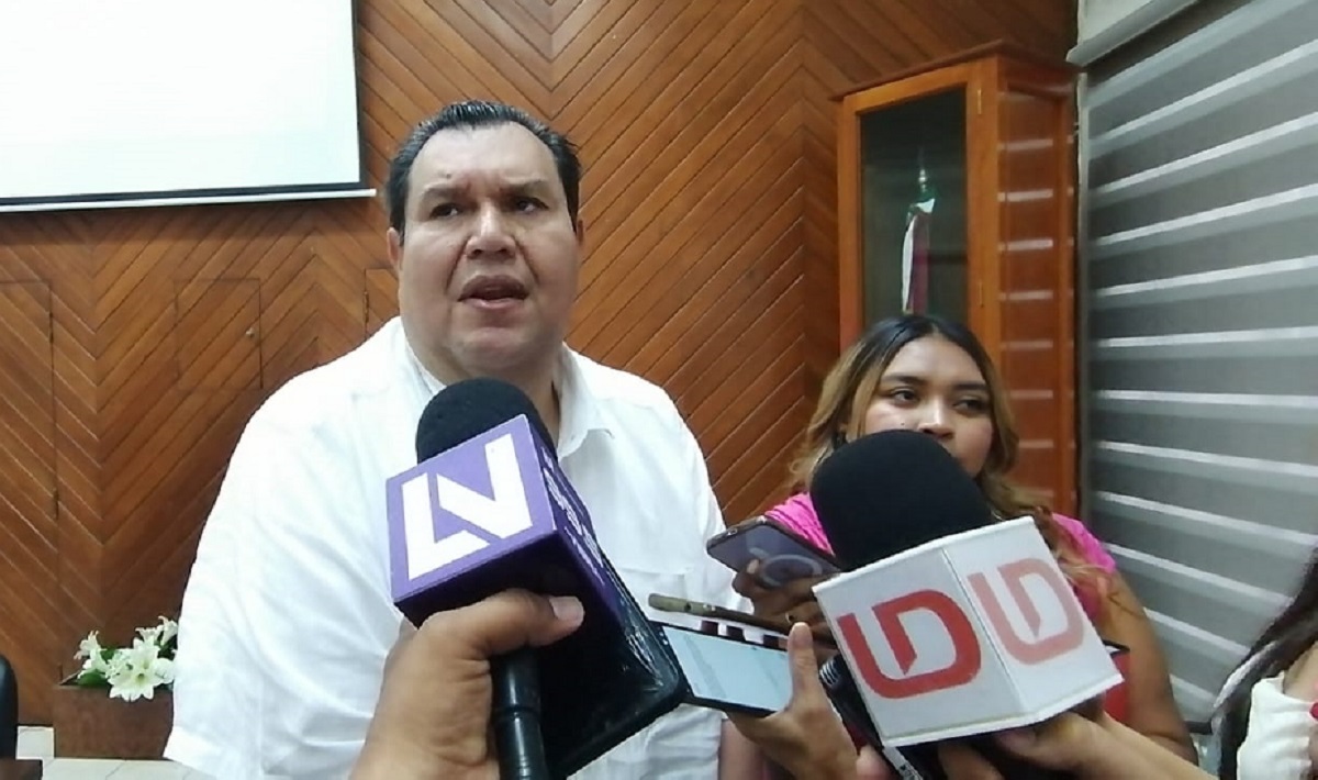 El titular del Órgano Interno de Control del Ayuntamiento despeja dudas a los regidores del informe 2023