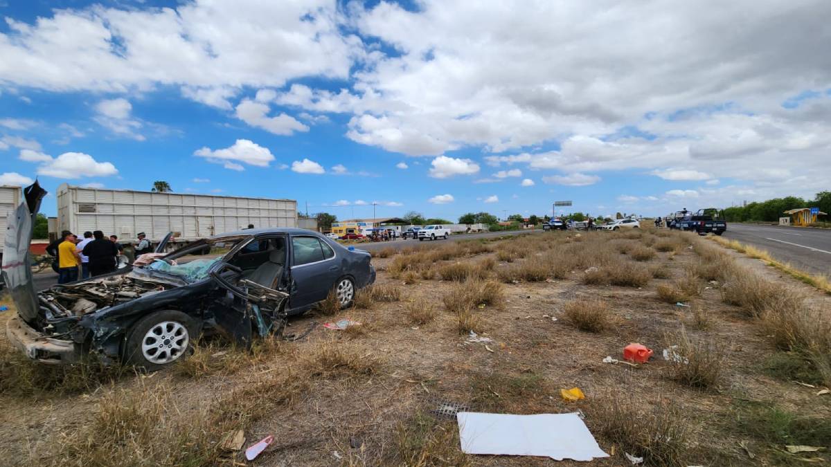 Un prensado en carambola sobre la México 15, en Guasave; hay dos lesionados más