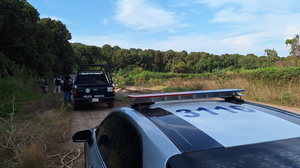 Entregan a familiares los cuerpos de los cuatro hombres encontrados con las manos cortadas, en Navolato