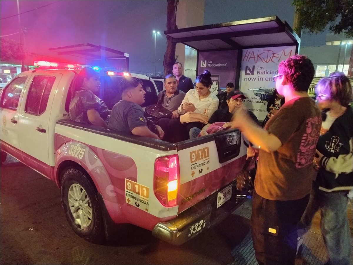 Se quedan ‘varados’ 75 mazatlecos y turistas en medio de lluvias por ‘Alberto’, son auxiliados por PC