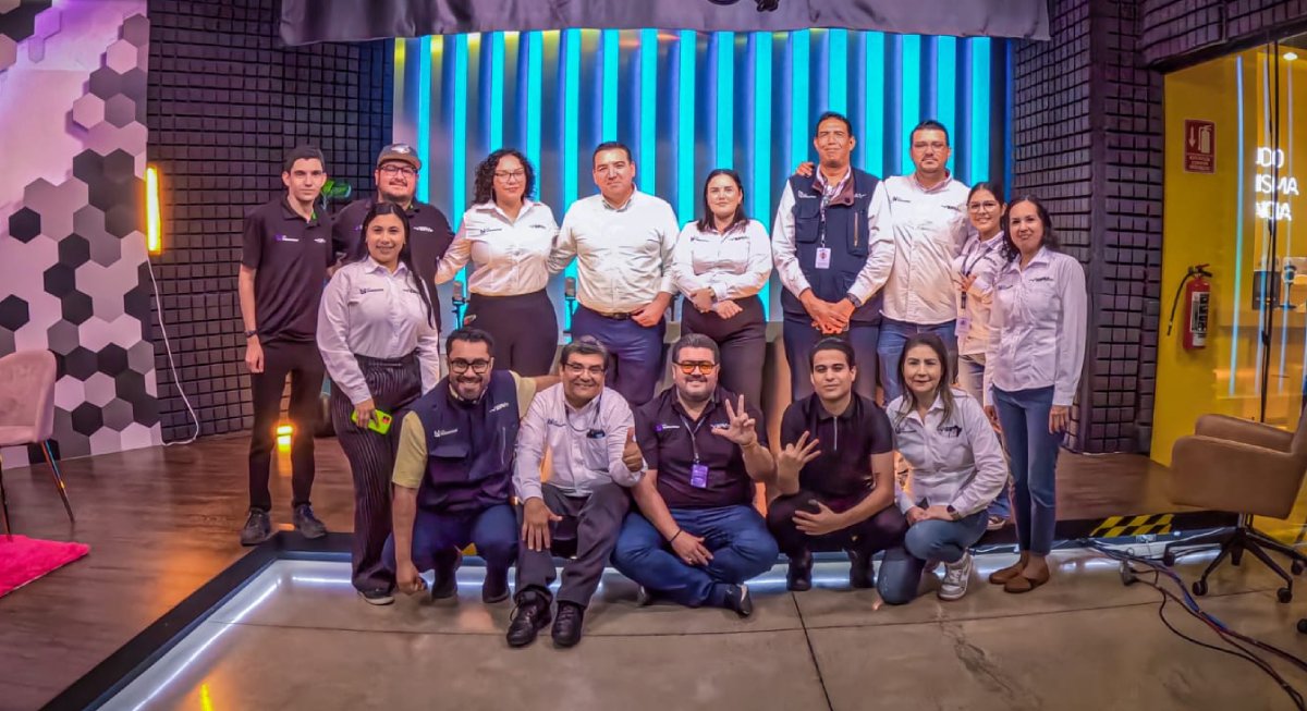 ¡Grupo Vibra Radio y Los Noticieristas celebran sus primeros 3 años al aire!