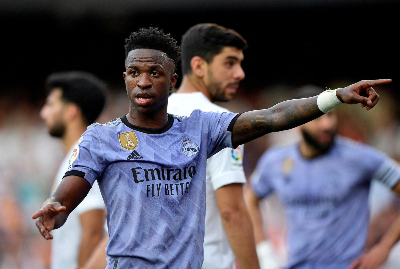 ¡A la cárcel! Aficionados son condenados por gritos racistas hacía Vinicius Jr., anuncia el Real Madrid