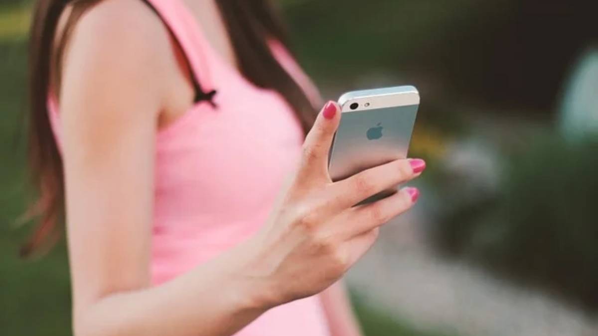 Comunicación con los padres y ser responsables de lo que se publica, pide Secretaría de las Mujeres a jóvenes