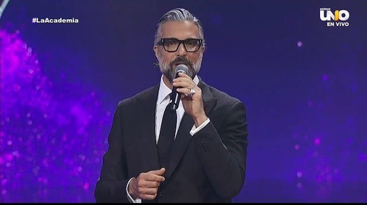 ¡Avísenme! Le dejan encendido el micrófono a Jaime Camil y ‘explota’ contra la producción de ‘La Academia’