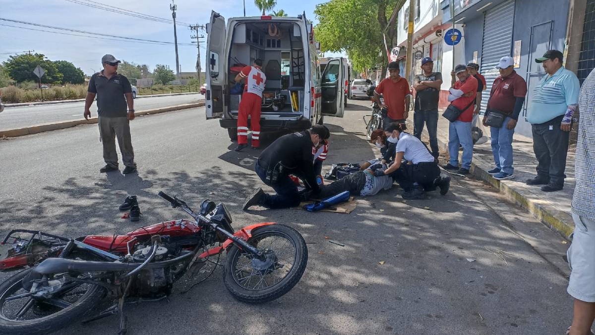 Motociclista arrollado por un tráiler en el  bulevar Centenario de Los Mochis pierde la vida en el Hospital General