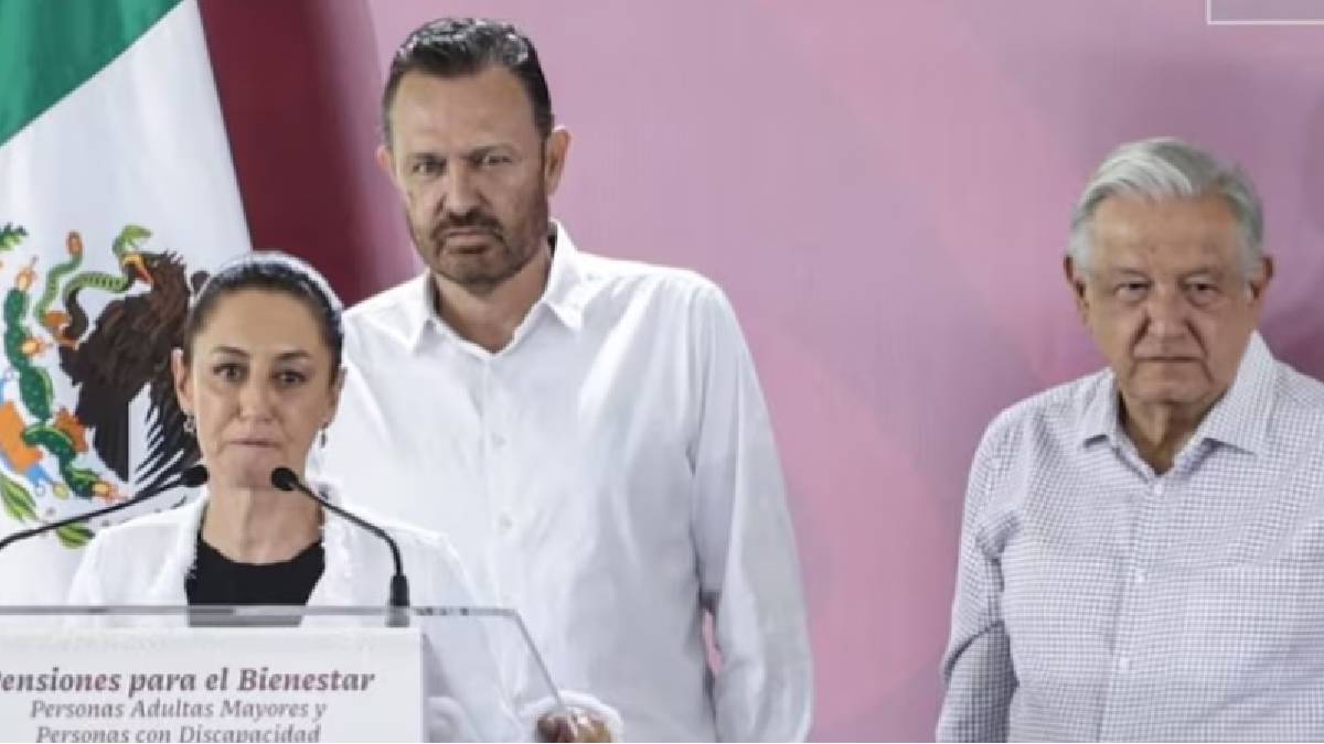 VIDEO Claudia Sheinbaum rescata a gobernador de Querétaro tras ser abucheado en su discurso