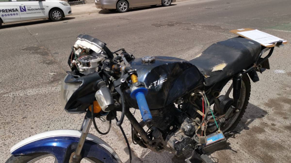 Motociclista sufre lesiones de consideración luego de ser arrollado por un vehículo en  Los Mochis