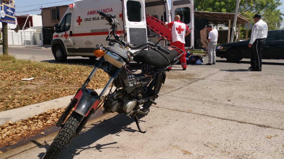 Adulto mayor es arrollado por una conductora en la colonia la Cuchilla, en Los Mochis
