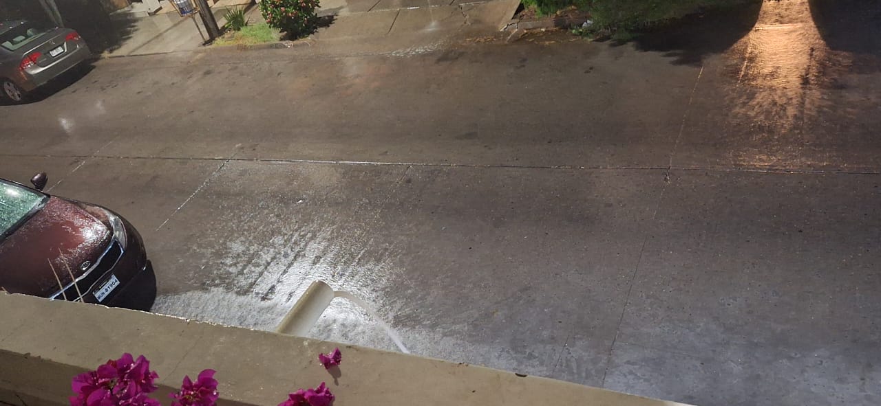 Cae tremendo aguacero sobre Los Mochis