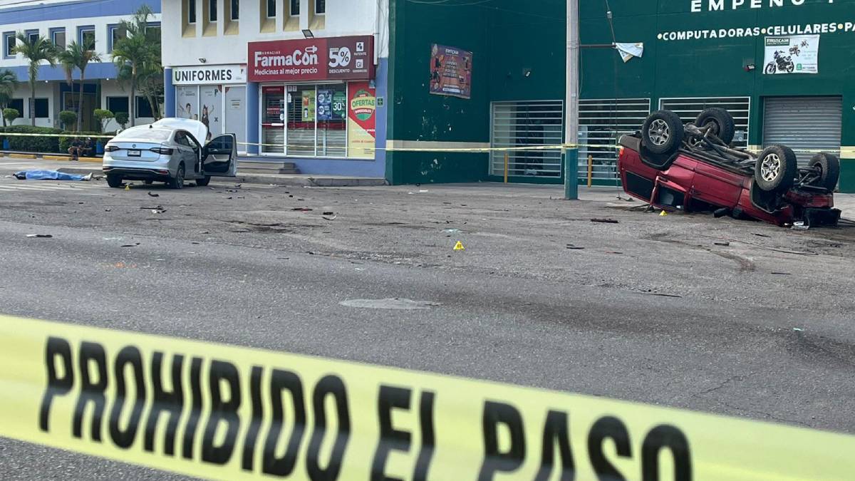 Aparatoso accidente deja un joven sin vida y dos mujeres lesionadas sobre el Lola Beltrán, en Culiacán