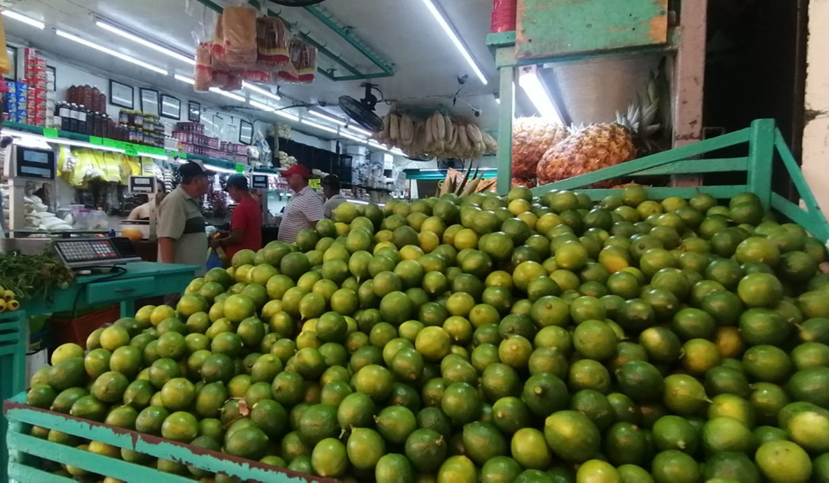 Aumenta precio del limón en fruterías de Mazatlán
