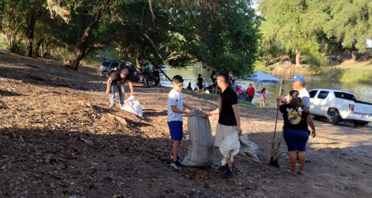 ¡Por un Guasave sin contaminación! Recolectan 11 toneladas de basura a la semana en la rivera del río