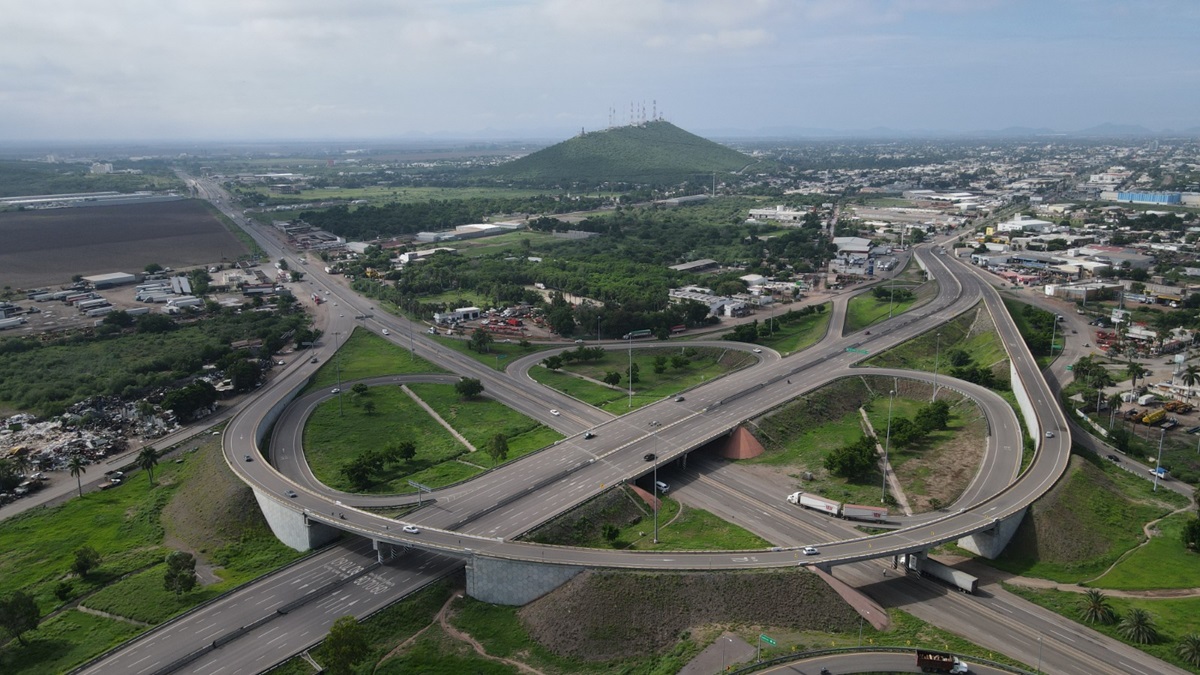 Monumento al Camarón sigue firme en Ahome, buscan saber el tamaño para ver dónde se instalaría