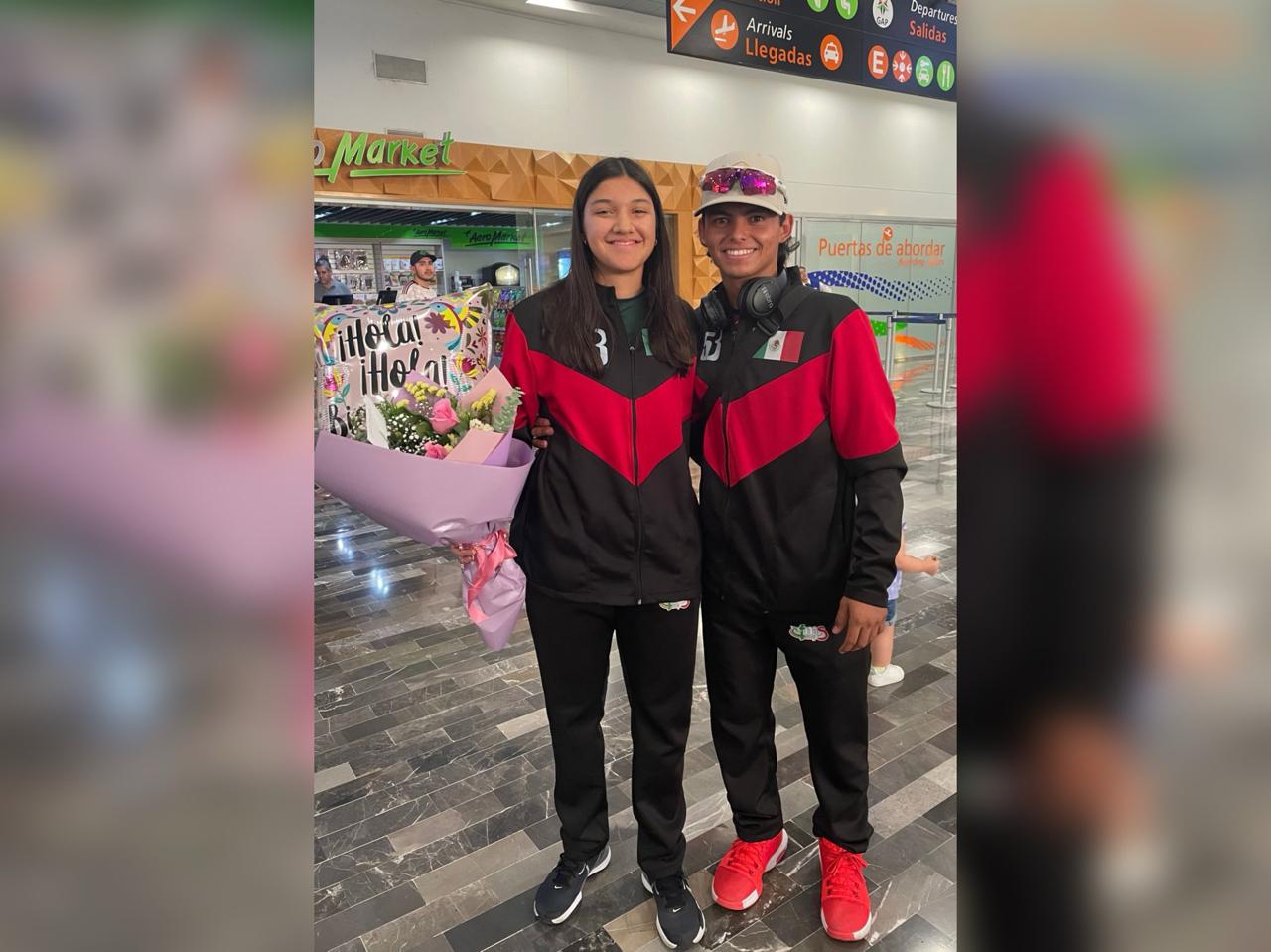 ¡Con Bombo y Platillo! Reciben en Los Mochis a sinaloenses subcampeones panamericanos de beisbol 5