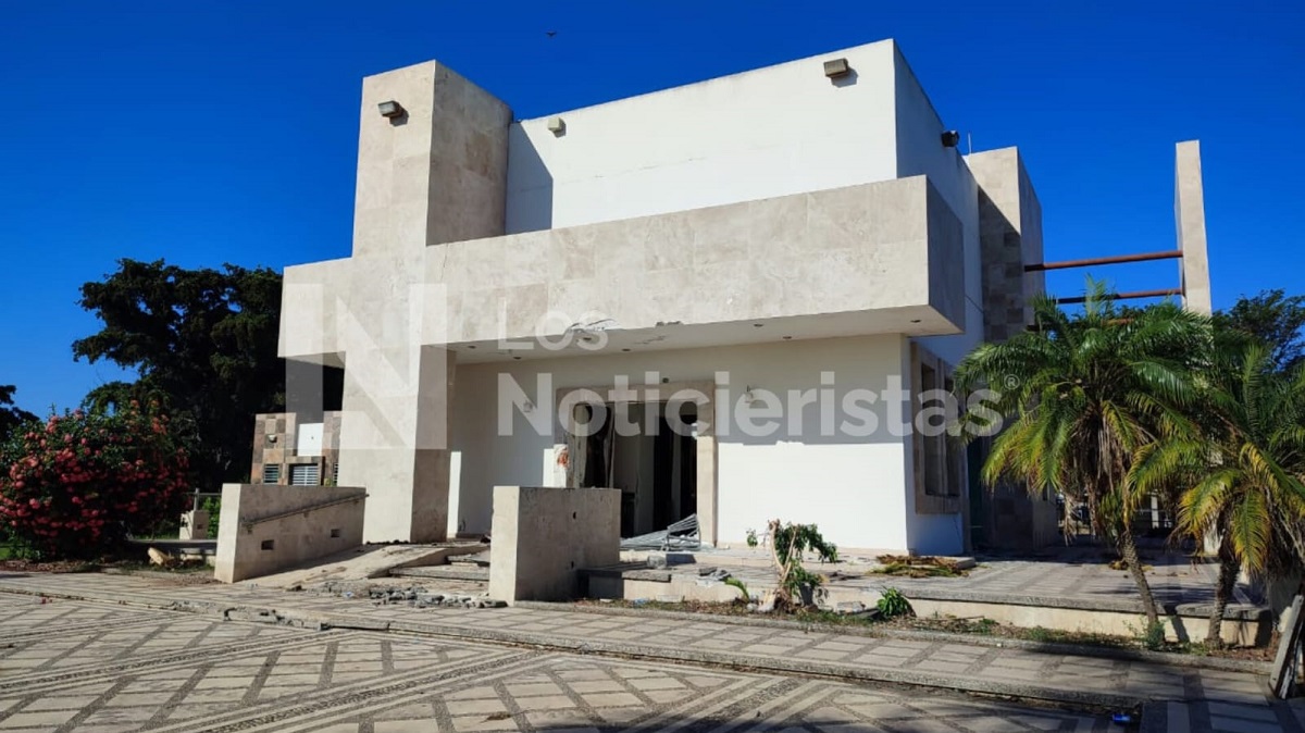 (FOTOS) Profanan capilla de los Dámaso en Eldorado, Culiacán y se roban dos cuerpos